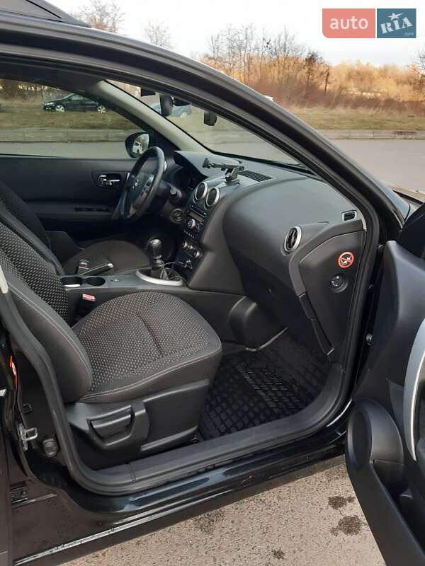 Позашляховик / Кросовер Nissan Qashqai 2008 в Львові