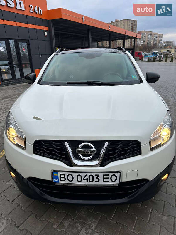 Внедорожник / Кроссовер Nissan Qashqai 2013 в 