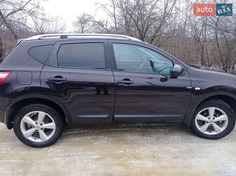 Позашляховик / Кросовер Nissan Qashqai 2010 в Харкові