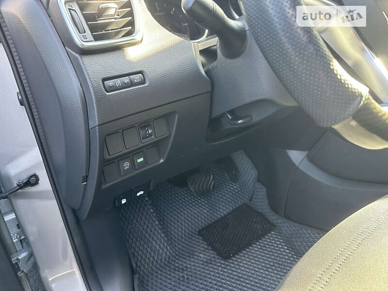 Внедорожник / Кроссовер Nissan Qashqai 2020 в Киеве