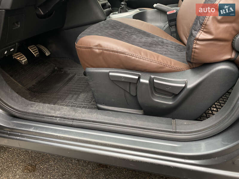 Позашляховик / Кросовер Nissan Qashqai 2011 в Києві