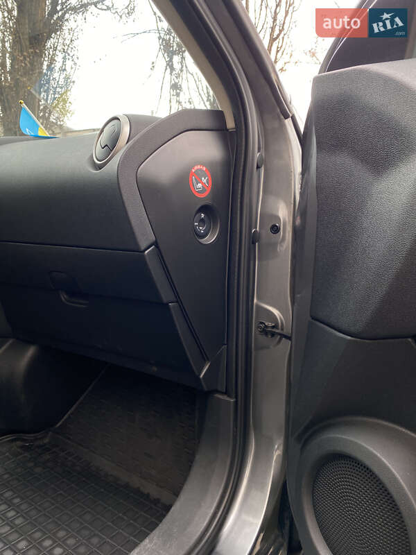 Позашляховик / Кросовер Nissan Qashqai 2011 в Києві