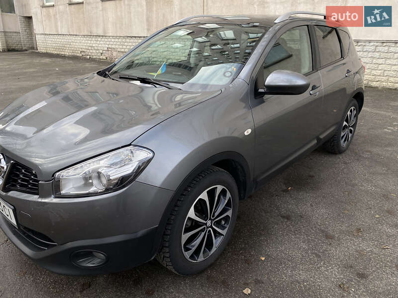 Позашляховик / Кросовер Nissan Qashqai 2011 в Києві