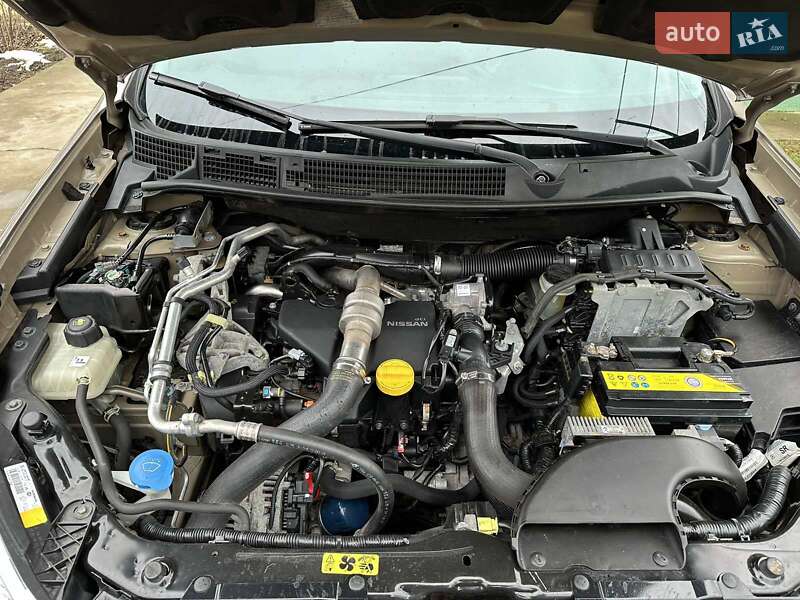 Внедорожник / Кроссовер Nissan Qashqai 2011 в Черновцах