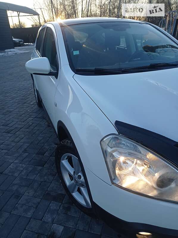 Внедорожник / Кроссовер Nissan Qashqai 2009 в Корце