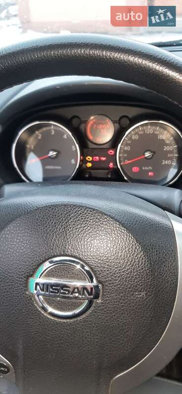 Позашляховик / Кросовер Nissan Qashqai 2009 в Києві