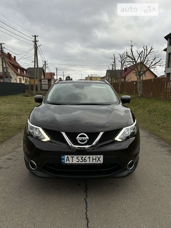 Внедорожник / Кроссовер Nissan Qashqai 2016 в Ивано-Франковске