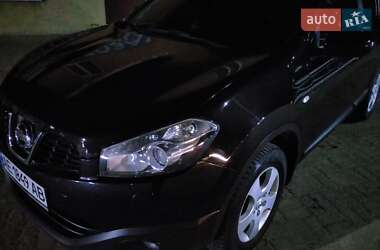 Внедорожник / Кроссовер Nissan Qashqai 2011 в 