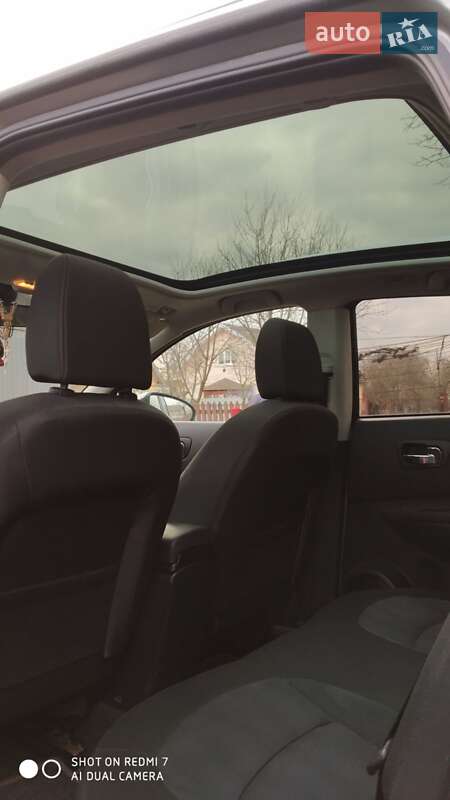 Позашляховик / Кросовер Nissan Qashqai 2010 в Стрию