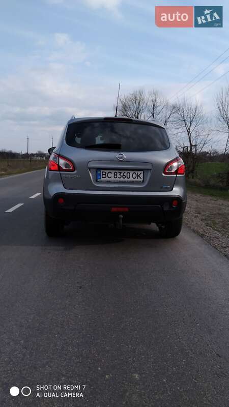 Позашляховик / Кросовер Nissan Qashqai 2010 в Стрию