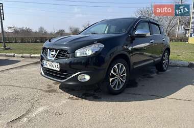 Внедорожник / Кроссовер Nissan Qashqai 2011 в 