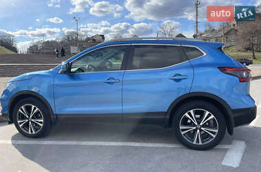 Позашляховик / Кросовер Nissan Qashqai 2017 в Рівному