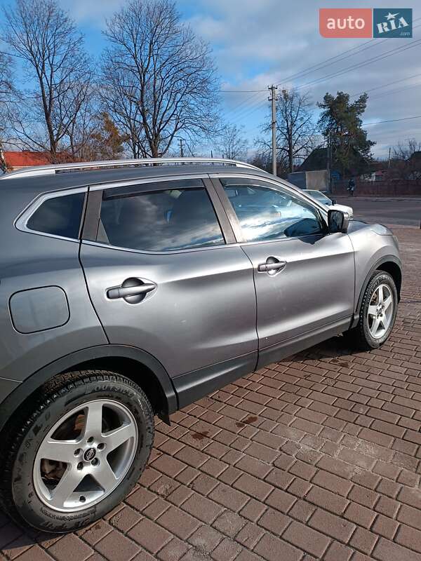 Позашляховик / Кросовер Nissan Qashqai 2014 в Сарнах