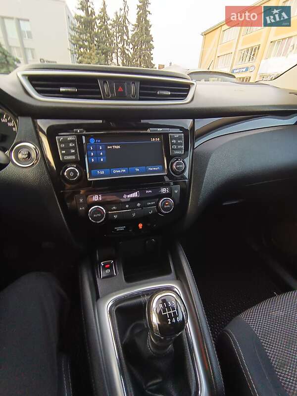 Позашляховик / Кросовер Nissan Qashqai 2014 в Сарнах