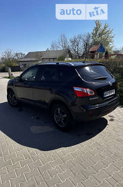 Позашляховик / Кросовер Nissan Qashqai 2011 в Косові