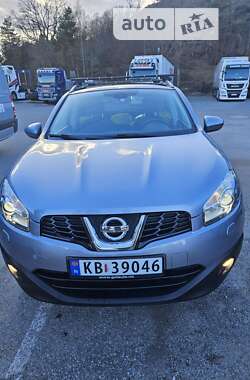 Позашляховик / Кросовер Nissan Qashqai 2010 в Луцьку