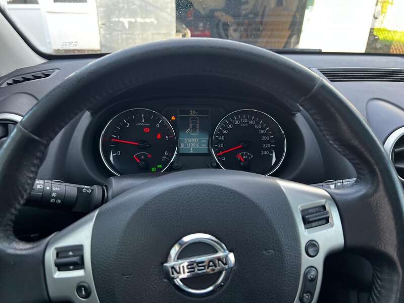 Внедорожник / Кроссовер Nissan Qashqai 2012 в Стрые