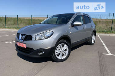 Позашляховик / Кросовер Nissan Qashqai 2010 в Рівному