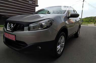 Позашляховик / Кросовер Nissan Qashqai 2011 в Чернігові