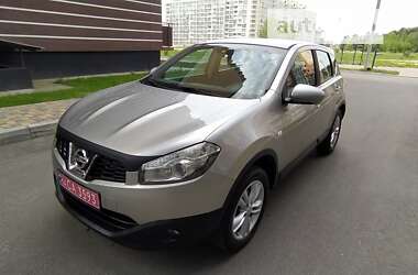 Позашляховик / Кросовер Nissan Qashqai 2011 в Чернігові