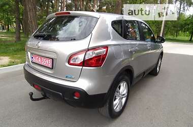 Позашляховик / Кросовер Nissan Qashqai 2011 в Чернігові