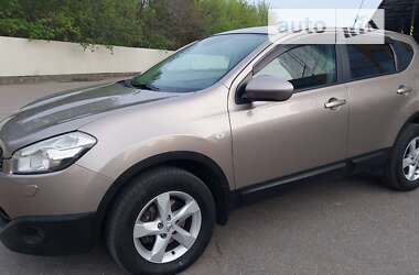 Позашляховик / Кросовер Nissan Qashqai 2012 в Чернігові