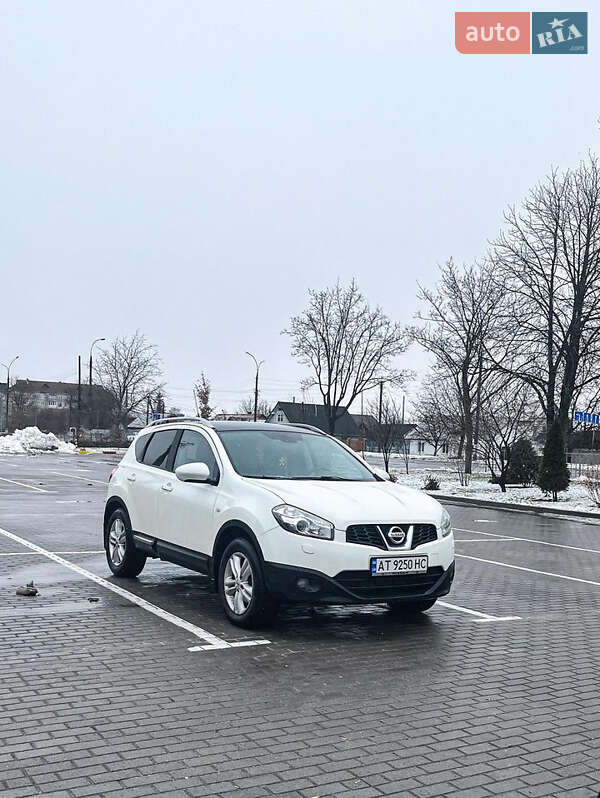 Позашляховик / Кросовер Nissan Qashqai 2010 в Косові