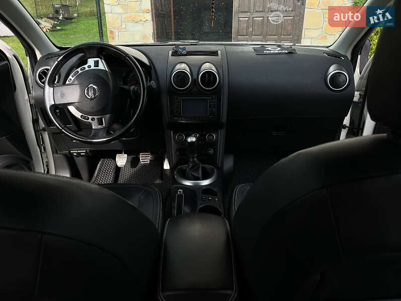 Внедорожник / Кроссовер Nissan Qashqai 2010 в Косове