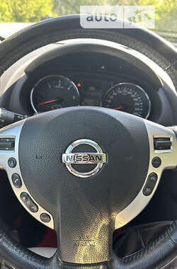 Позашляховик / Кросовер Nissan Qashqai 2012 в Звягелі