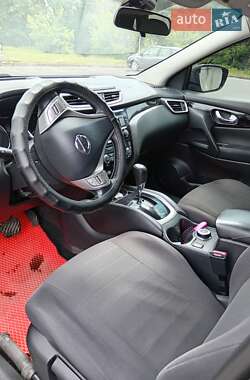 Позашляховик / Кросовер Nissan Qashqai 2015 в Полтаві