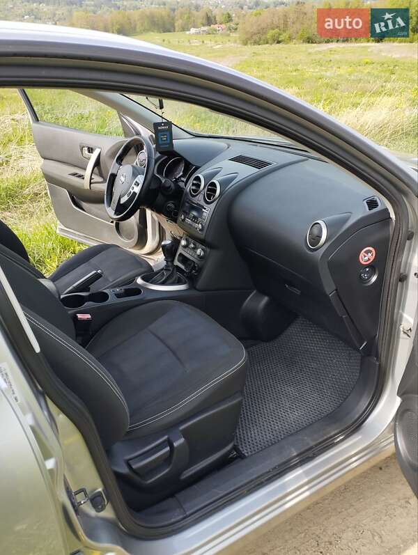 Позашляховик / Кросовер Nissan Qashqai 2011 в Коломиї