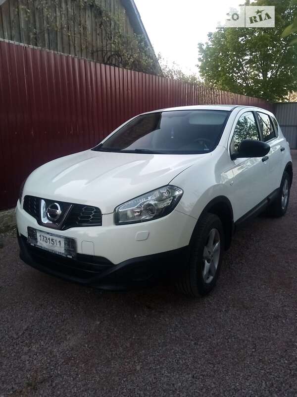 Позашляховик / Кросовер Nissan Qashqai 2013 в Пулинах