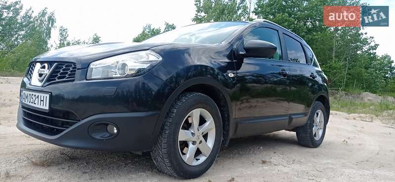 Позашляховик / Кросовер Nissan Qashqai 2012 в Олевську
