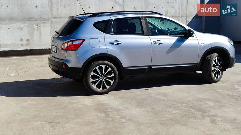 Внедорожник / Кроссовер Nissan Qashqai 2013 в Киеве