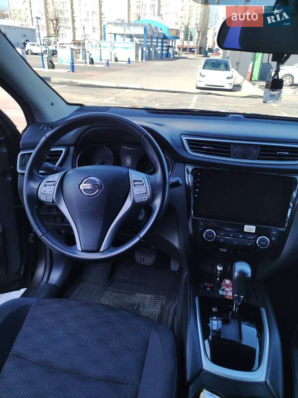 Внедорожник / Кроссовер Nissan Qashqai 2017 в Софиевской Борщаговке