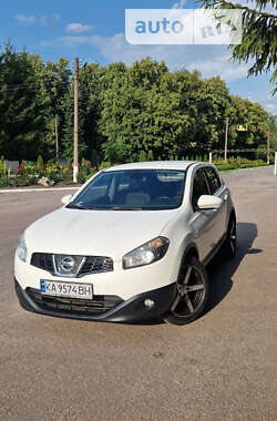 Позашляховик / Кросовер Nissan Qashqai 2012 в Києві