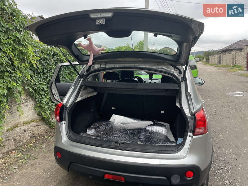 Внедорожник / Кроссовер Nissan Qashqai 2009 в Могилев-Подольске