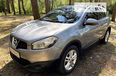 Внедорожник / Кроссовер Nissan Qashqai 2010 в Сумах