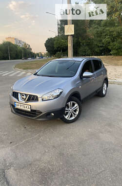 Внедорожник / Кроссовер Nissan Qashqai 2013 в 