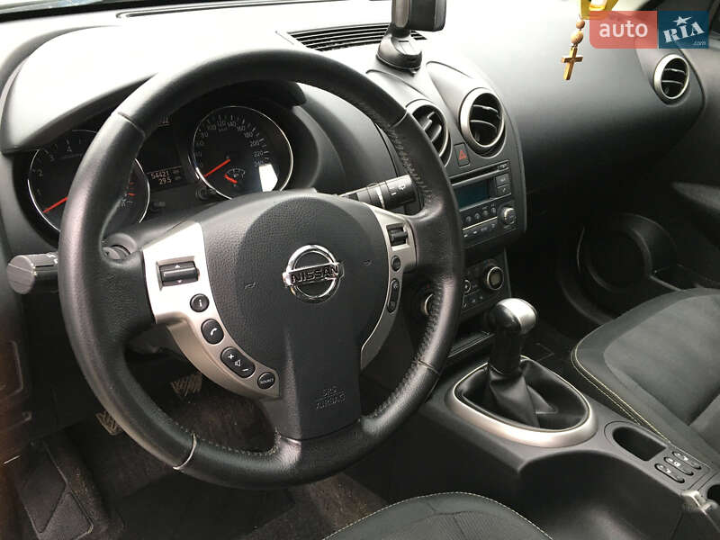 Внедорожник / Кроссовер Nissan Qashqai 2010 в Хусте