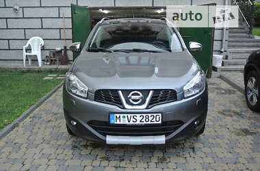 Позашляховик / Кросовер Nissan Qashqai 2012 в Чернівцях