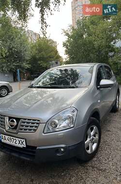 Внедорожник / Кроссовер Nissan Qashqai 2010 в 
