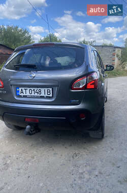 Внедорожник / Кроссовер Nissan Qashqai 2012 в 