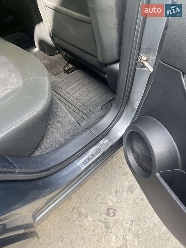 Внедорожник / Кроссовер Nissan Qashqai 2012 в Ивано-Франковске