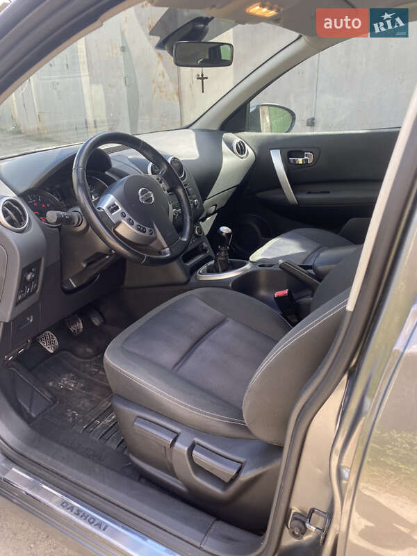 Внедорожник / Кроссовер Nissan Qashqai 2012 в Ивано-Франковске