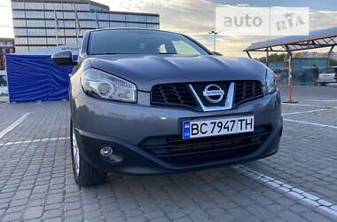 Позашляховик / Кросовер Nissan Qashqai 2010 в Львові