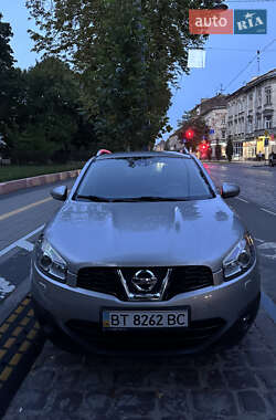 Внедорожник / Кроссовер Nissan Qashqai 2012 в 