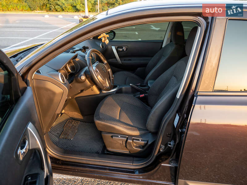 Внедорожник / Кроссовер Nissan Qashqai 2009 в Черновцах