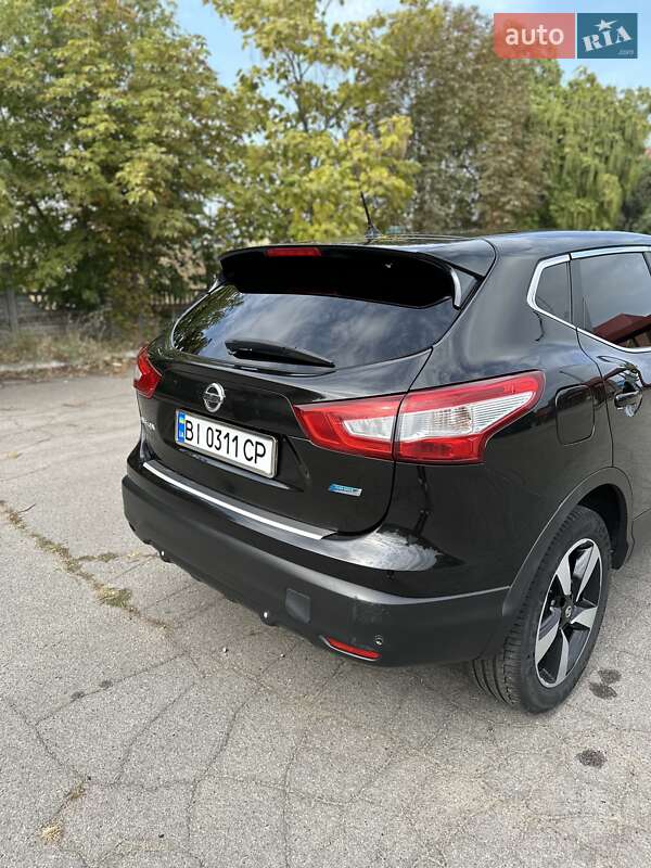 Внедорожник / Кроссовер Nissan Qashqai 2015 в Семеновке