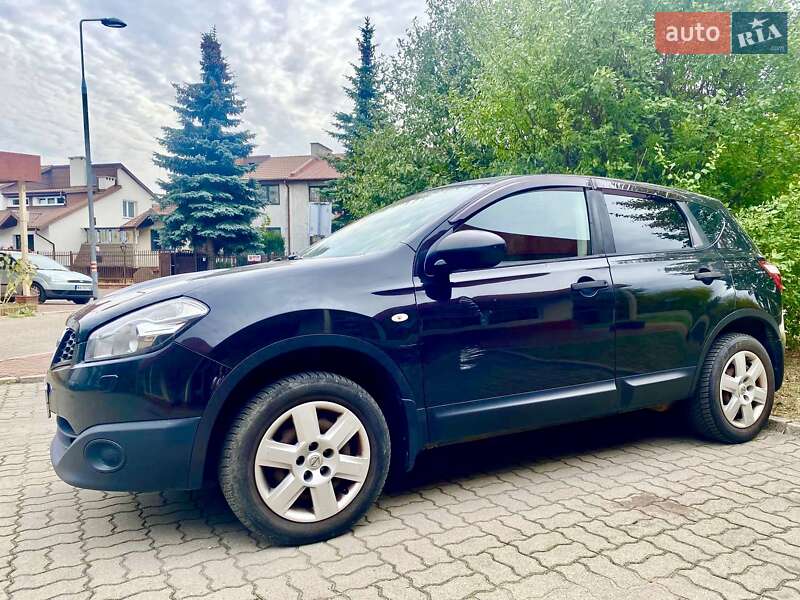 Внедорожник / Кроссовер Nissan Qashqai 2010 в Львове